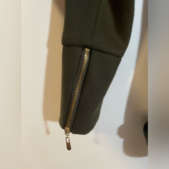 Women’s Olive Green Hooded Sweatshirt Jacket Full Zip Size 2 - Picture 7 of 13